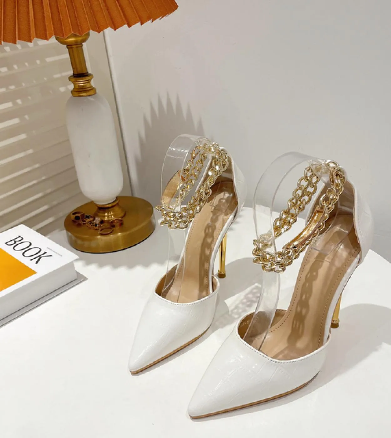 New Versatile White High Heel Pumps with Pointy Toe for Spring/Summer 2022