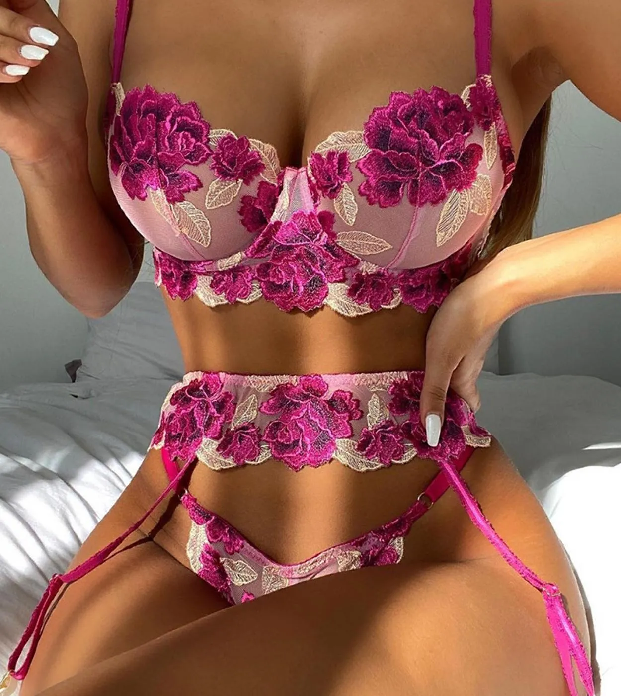 Women's 3-Piece Lace Intimate Lingerie Set Bra and Panties Set